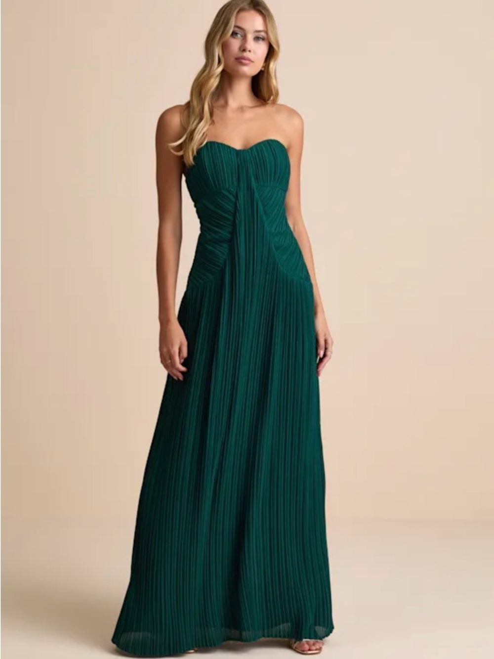 Strapless Pleated Maxi Dress in Emerald Green 
Lulus
Never worn, tags on!!